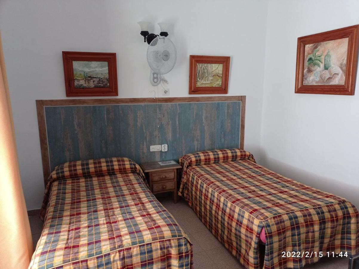 Hostal Manolo エル・プエルト・デ・サンタ・マリア 部屋 写真