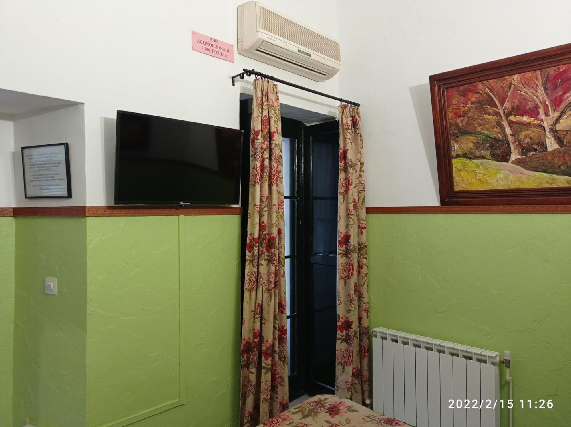 Hostal Manolo エル・プエルト・デ・サンタ・マリア 部屋 写真