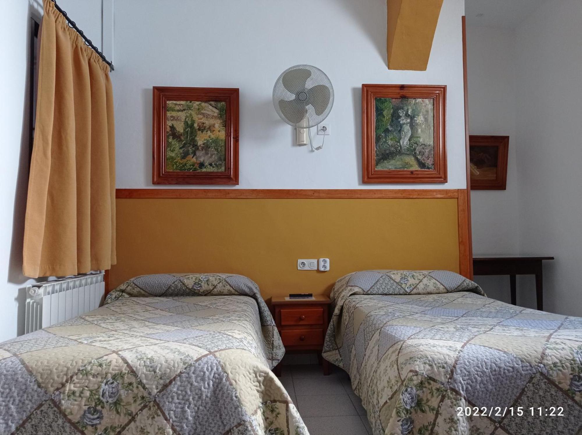 Hostal Manolo エル・プエルト・デ・サンタ・マリア 部屋 写真
