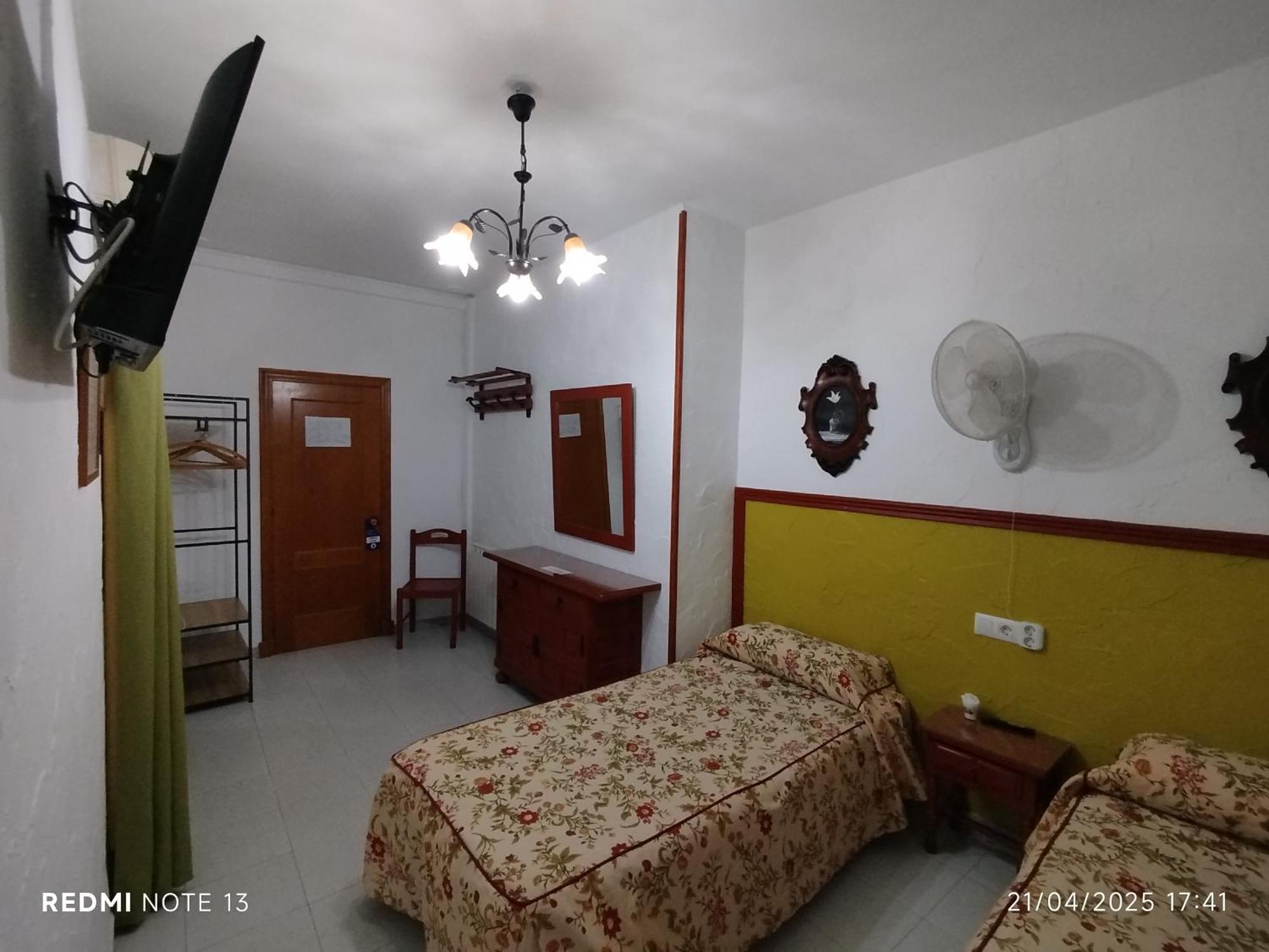Hostal Manolo エル・プエルト・デ・サンタ・マリア 部屋 写真